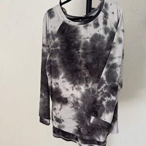 Chic Soul Black and Gray Tie-Dye Sweatshirt